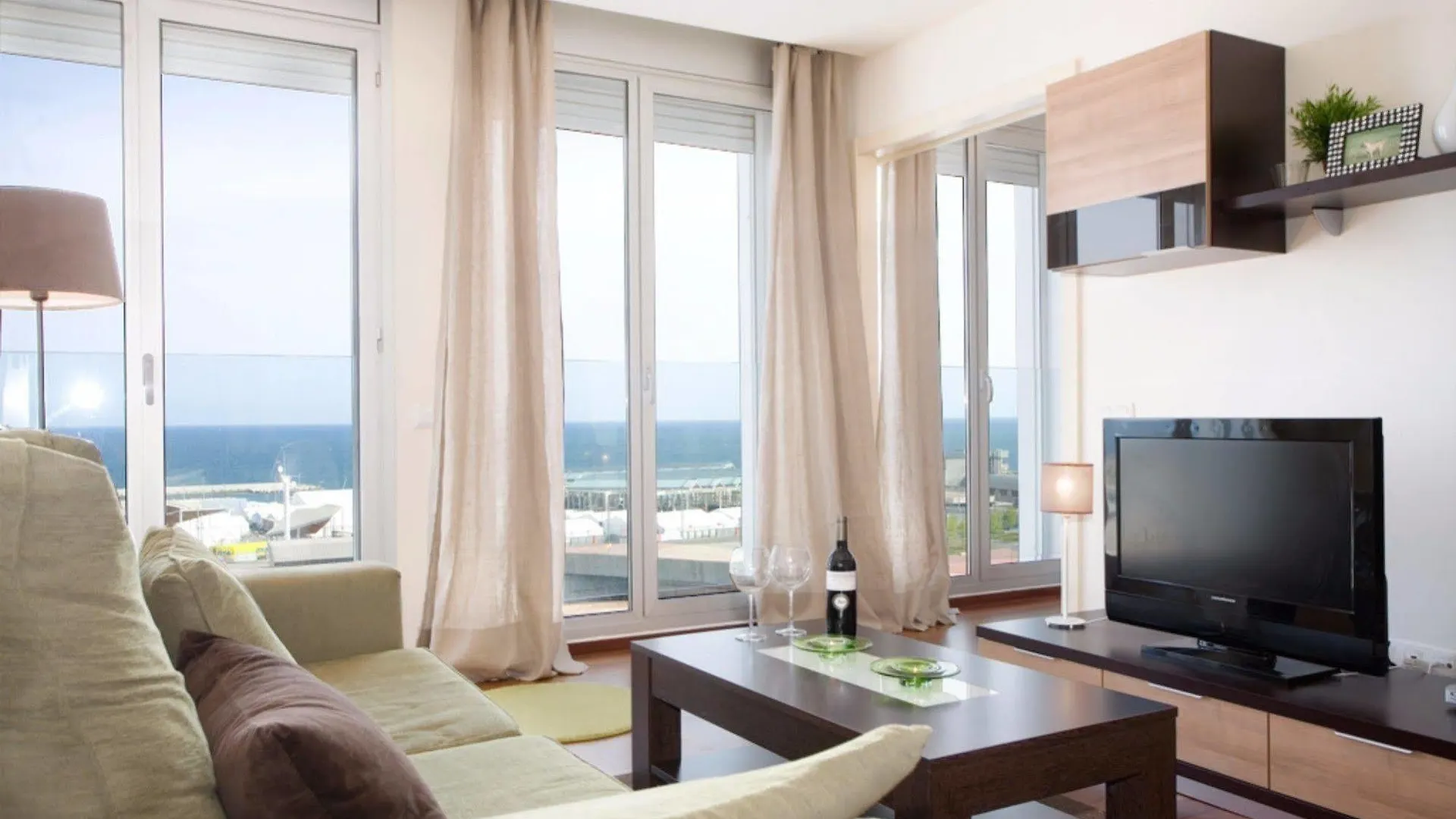 Rent Top Apartments Forum Sant Adria de Besos