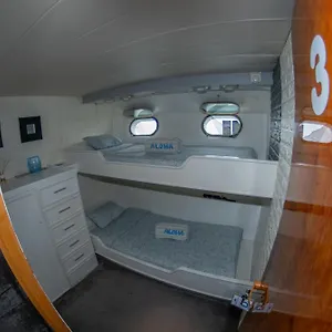 Boat Aloha Hotel en barco